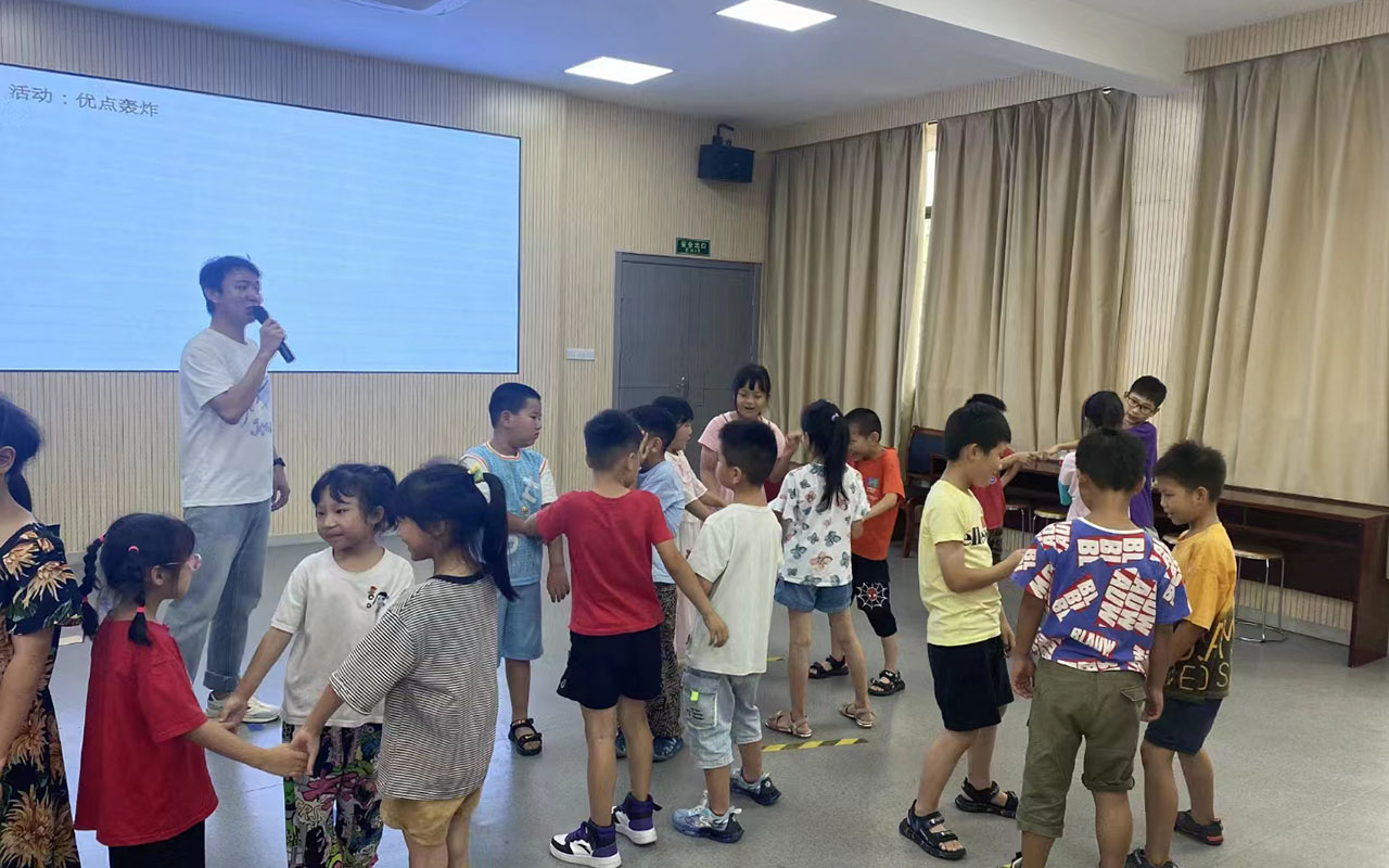 驿城龙观乡中心学校